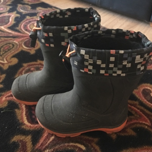 Boy's Kamik winter boots
