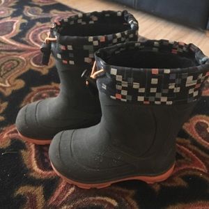 Boy's Kamik winter boots