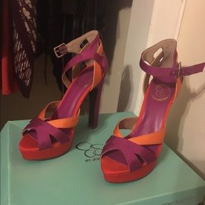 Jessica Simpson pumps