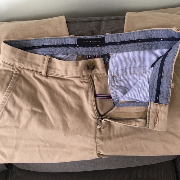 Men's Tommy Hilfiger Khaki Pants - Picture 1 of 3