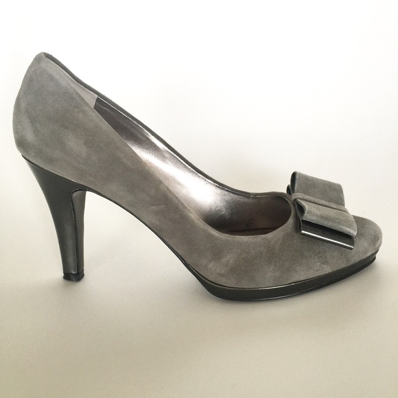 Anne Klein Grey Suede Heels