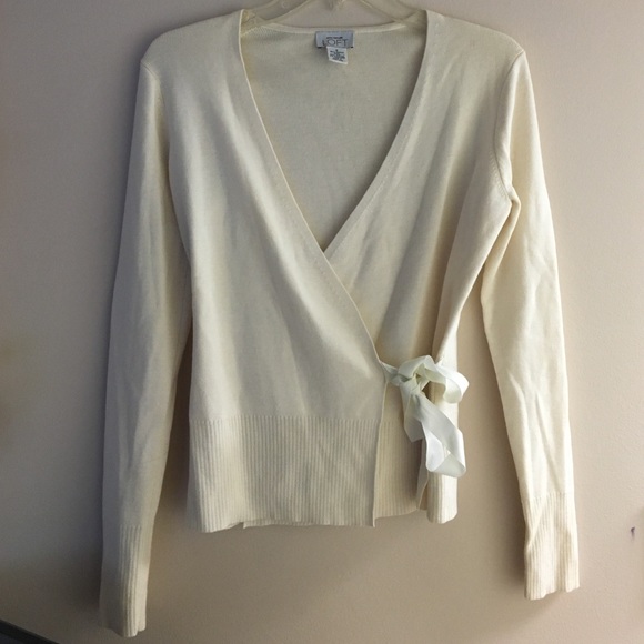 LOFT Sweaters - 🔴Last Chance🔴  Loft Cardigan