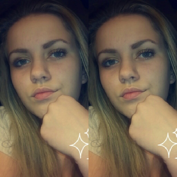 Meet your Posher, Abrianna - Picture 1 of 1