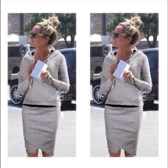 Lightweight sweatshirt and skirt combo