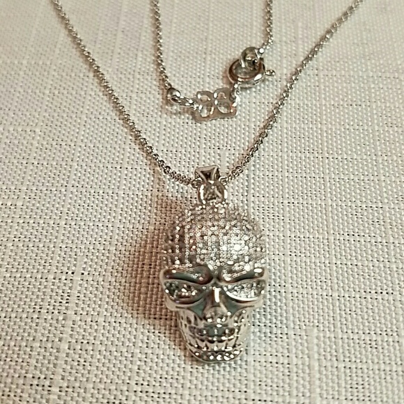 Gorgeous white gold skull necklace. GP - Picture 1 of 2