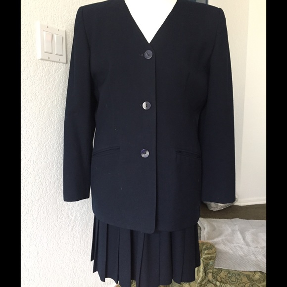 Talbots Petites sz 14P Navy Suit and Skirt