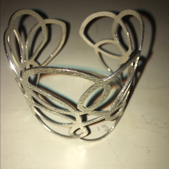 Statement bracelet - Picture 3 of 3