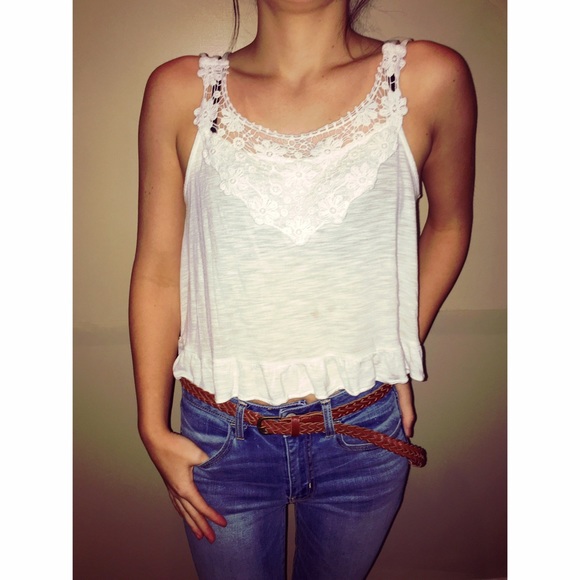 White top with crochet detail - Picture 1 of 2