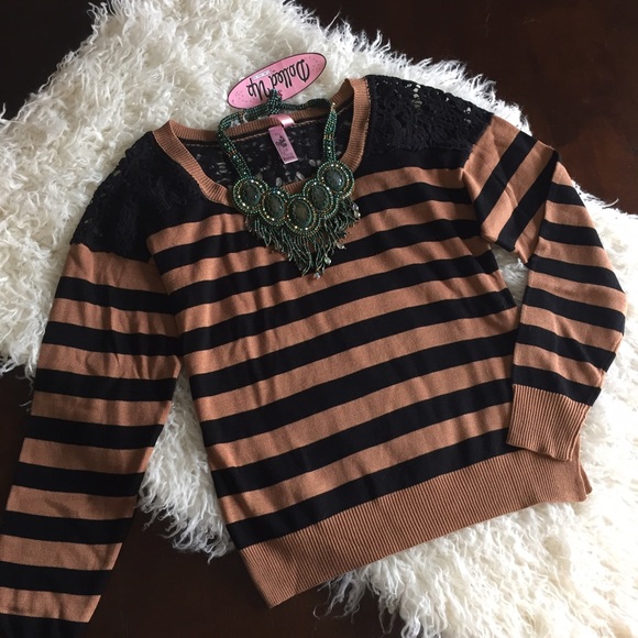 Dolled Up Sweater - Picture 3 of 4