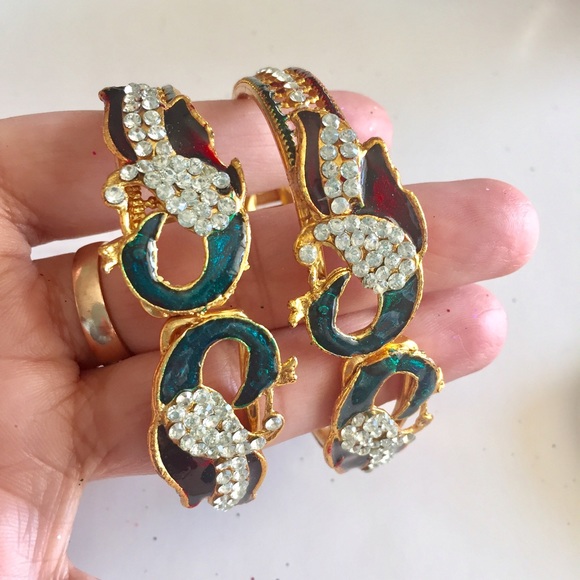 Open cuff Bracelets - Picture 2 of 3