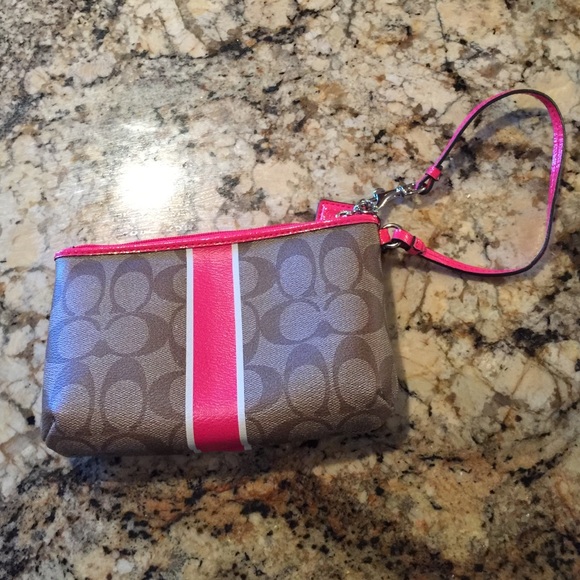Coach wristlet - Picture 2 of 3