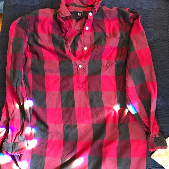 GAP Maternity Buffalo Plaid Flannel Pullover