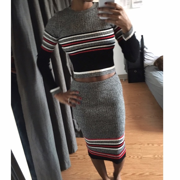 Dresses & Skirts - ‼️LAST ONE‼️Two piece sweater and skirt set