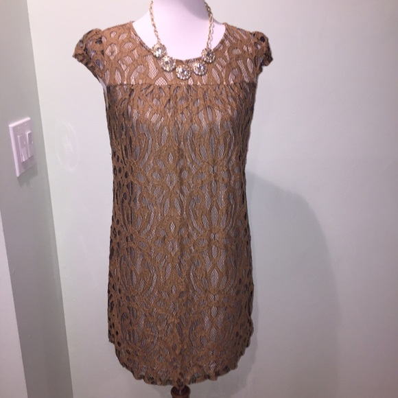 EUC gold lace Sz8P INC brand dress