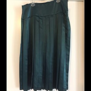 Jade Green Silk Pleated Skirt. Sz L