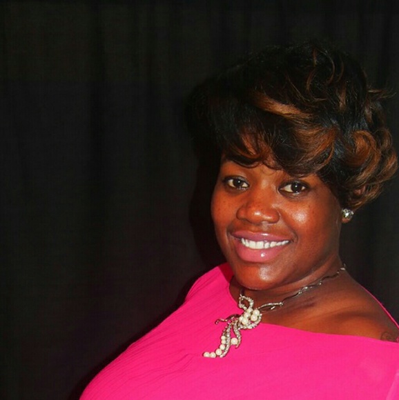 Meet your Posher, Lanell