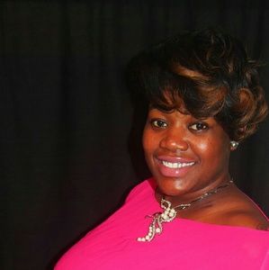 Meet your Posher, Lanell