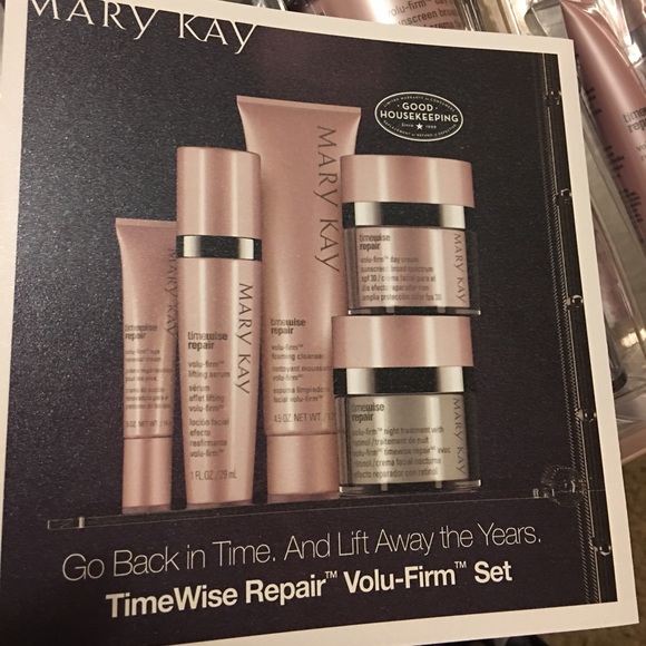 Mary Kay TimeWise Repair Volu-Firm Set