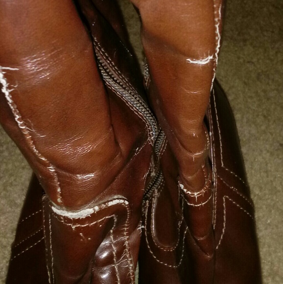 Brown heeled boots - Picture 2 of 3