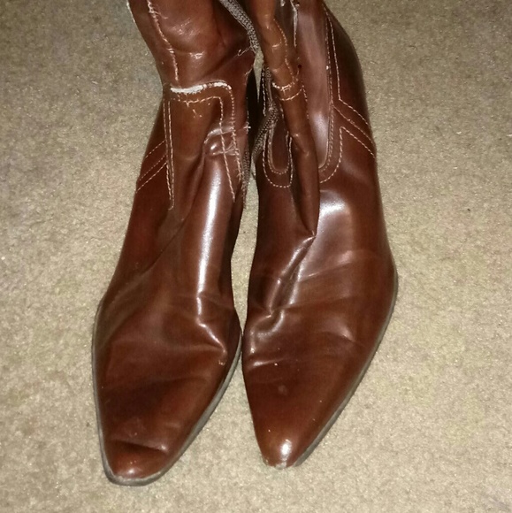 Brown heeled boots - Picture 3 of 3