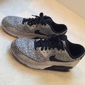 Polka dot Nike AirMax 1 LTR