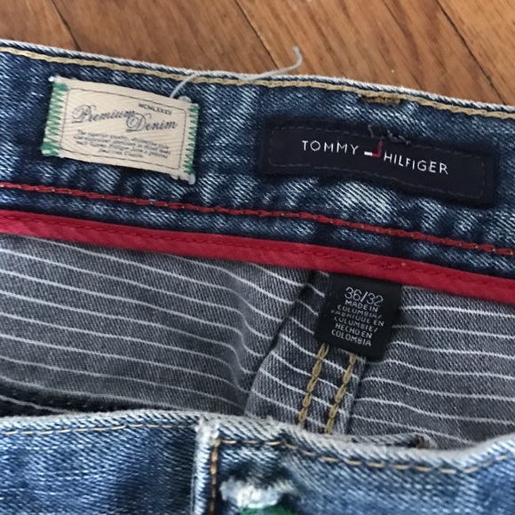 Men's Tommy Hilfiger Blue Jeans - Picture 2 of 4