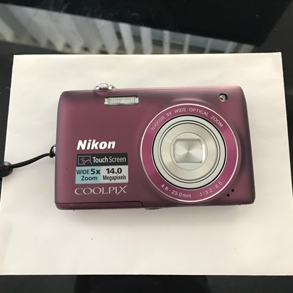 Nikon Coolpix S4100 point and shoot camera