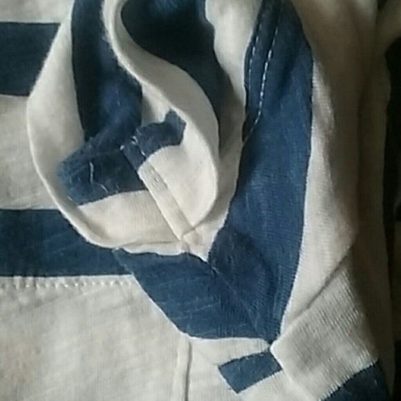 American Rag top - Picture 2 of 4