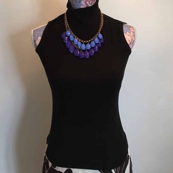 Tops - 💕Turtle Neck Top💕