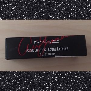 Ariana grande Viva Glam lipstick