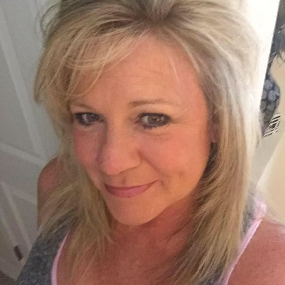 Meet your Posher, Kimberly - Picture 1 of 1