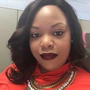 Meet your Posher, Renee