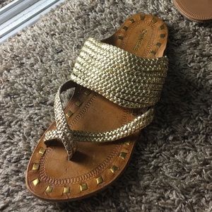 Chinese laundary sandals.