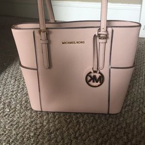 Baby pink Michael Kor's Jet Set bag