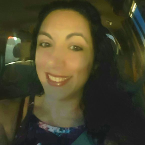 Meet your Posher, Alexa Rose - Picture 2 of 8