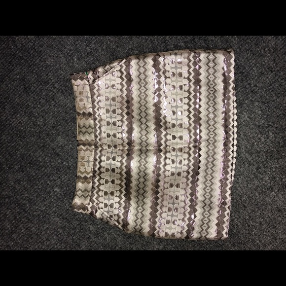 Pin & Larkin mini skirt - Picture 1 of 4