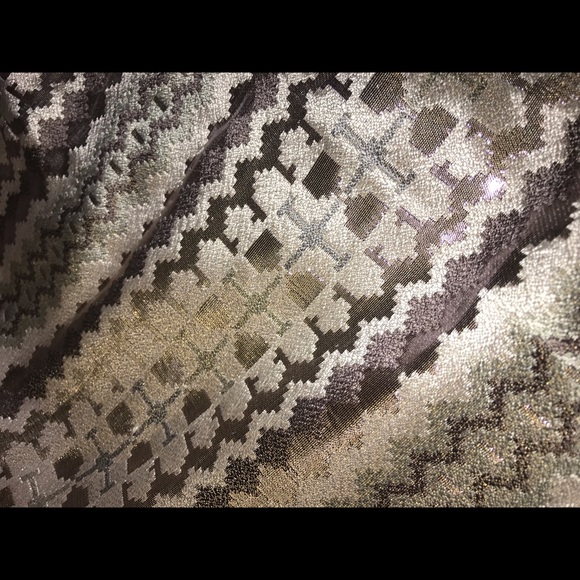 Pin & Larkin mini skirt - Picture 4 of 4