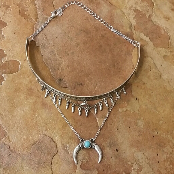 LAST ONE!!! Statement Necklace Choker - Picture 3 of 4