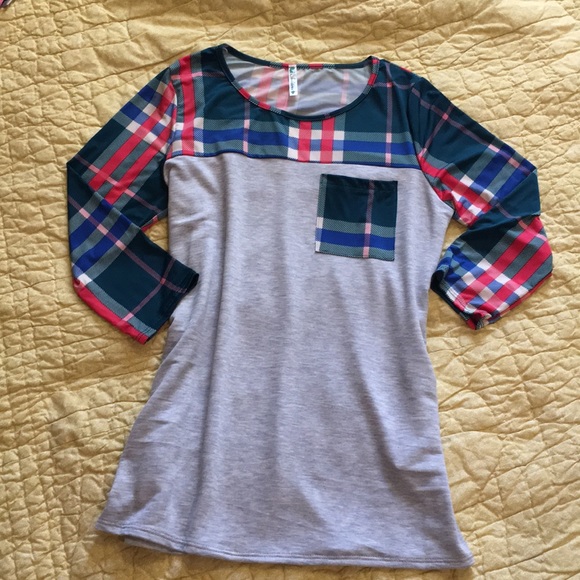 Plaid Pocket Tee - Picture 3 of 6