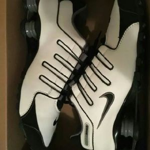 Mens shox sneakers brand new