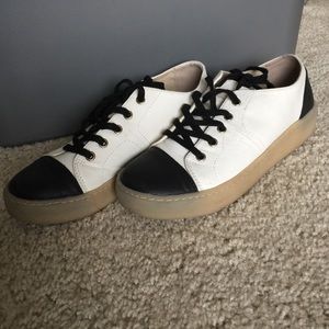 Black And White Casual Sneakers