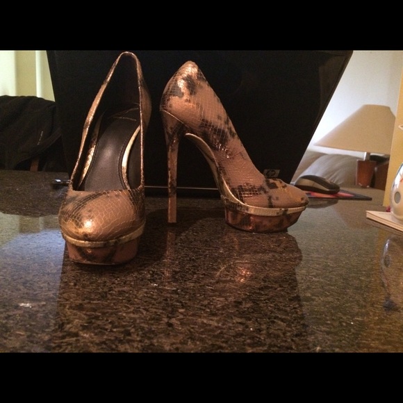 B Brian Atwood platform heels 6.5