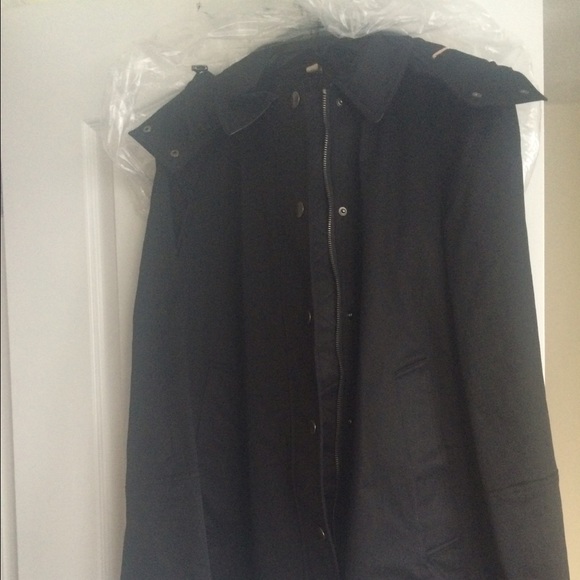 Bnwt Burberry Brit women's trench coat!