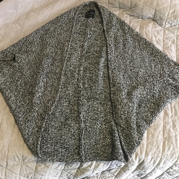 Zara Oversized knit poncho sweater