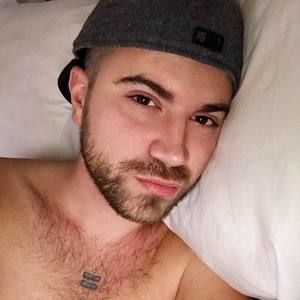 Meet your Posher, Derek