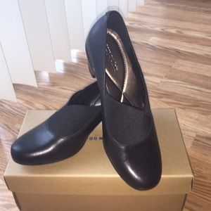 Leather Easy Spirit dress shoes, High Heel,