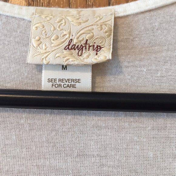 White tank top - Picture 2 of 3