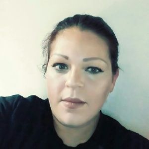 Meet your Posher, Ana