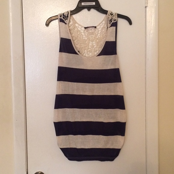 Women's Maternity Top (NWOT)