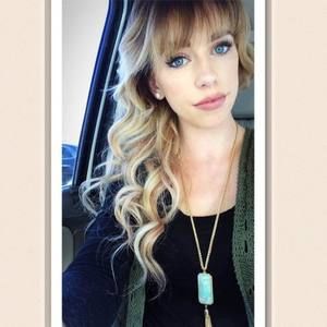 Meet your Posher, Justine